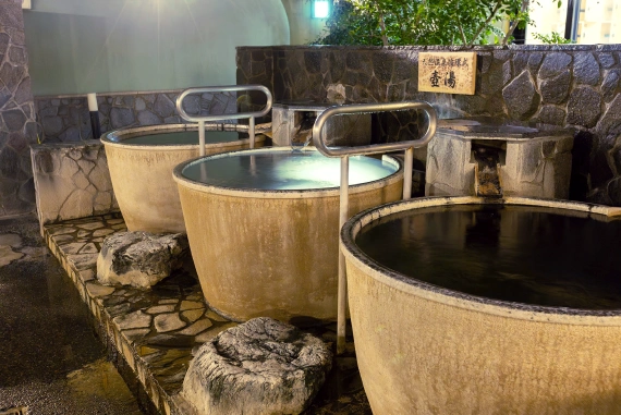 写真:壺湯(天然温泉)