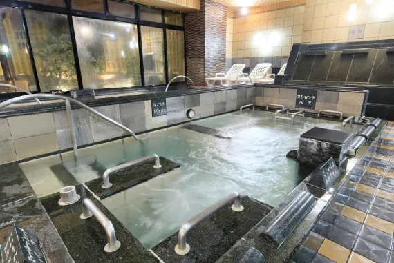 写真:ストロングバス
