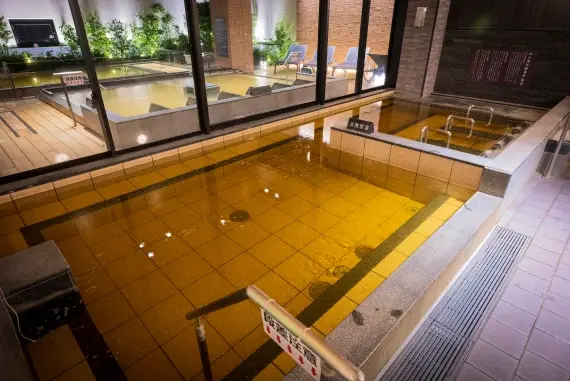 写真:ぬる湯炭酸温泉
