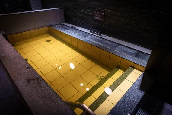 写真:温泉冷水風呂